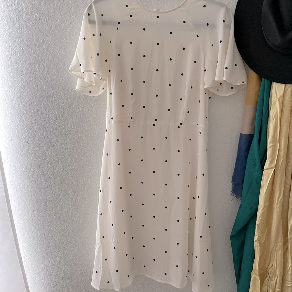 H&M dress size 6 worn once.